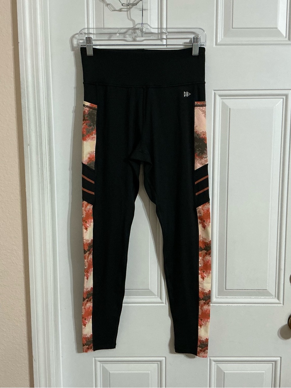 Yvette Black Tie-Dye Pattern Sports Leggings Size L